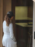 th_25958_Halle_Berry_went_apartment_hunting_in_Los_Angeles_on_Sat_January_24th_02_122_56lo.jpg